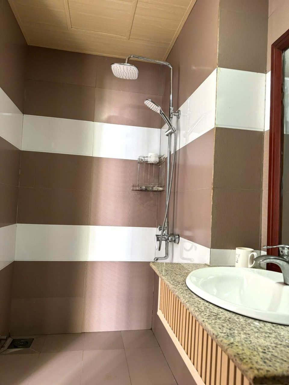 Thanh Hien Hb Hotel Дананг Екстериор снимка